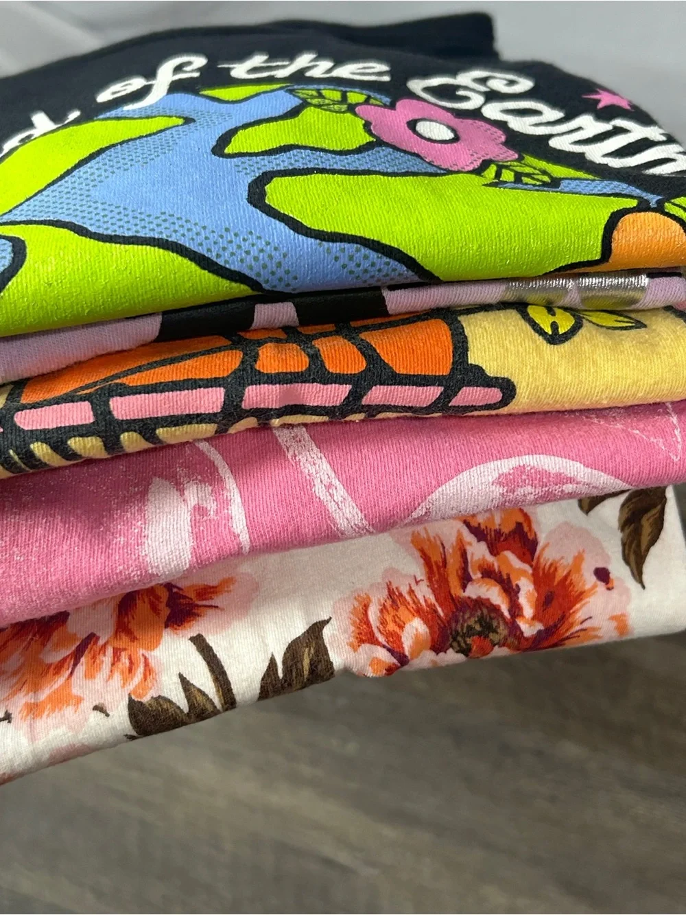 (0001) Girls: XXL 18 Old Navy 5pc Graphic Tees Bundle- B1
